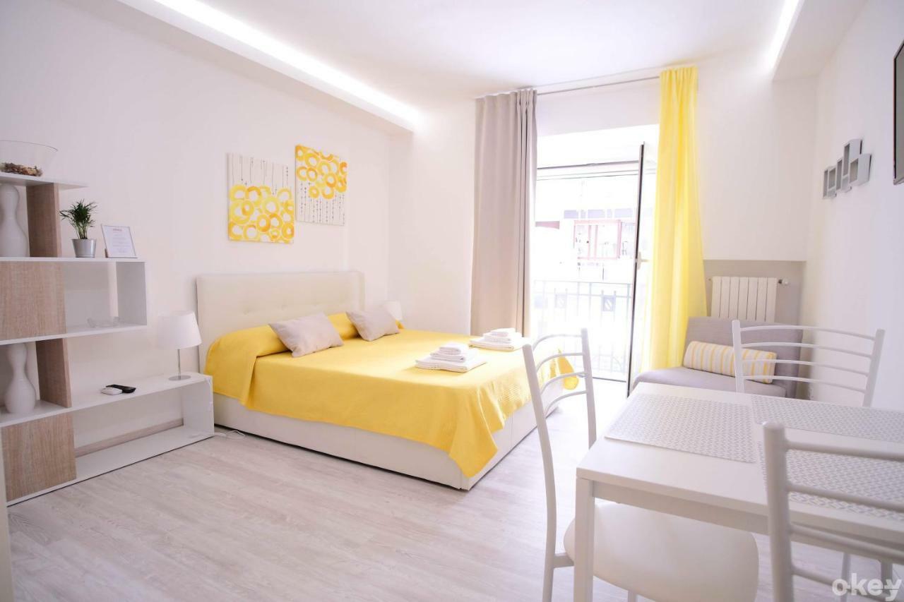 Charme & Chic Studios - Bari Centro Luaran gambar