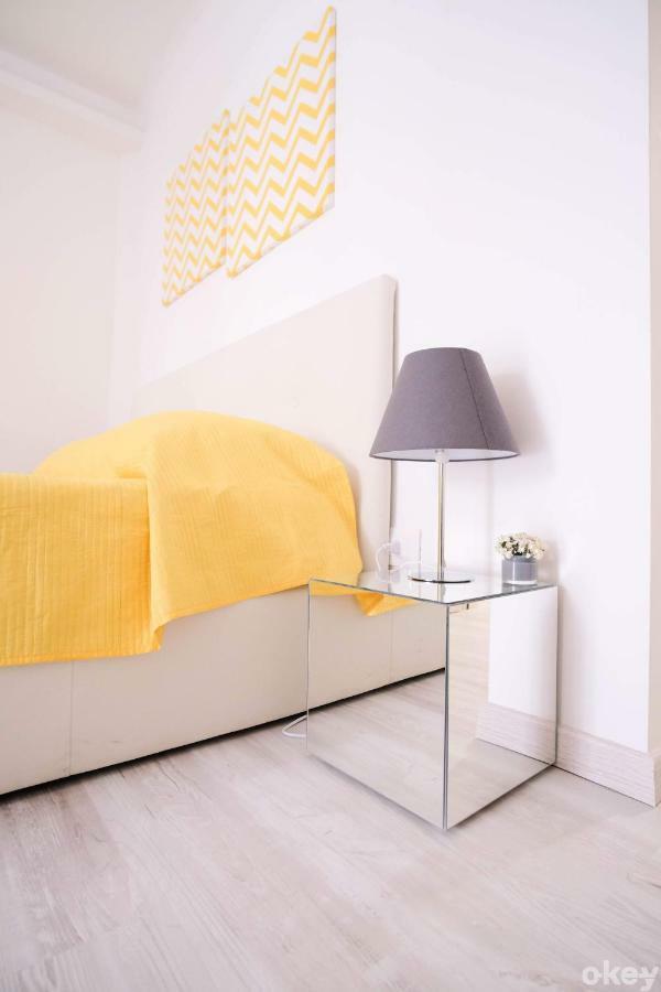 Charme & Chic Studios - Bari Centro Luaran gambar
